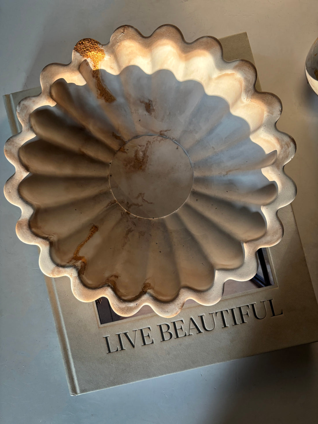Large Ruffle Bowl