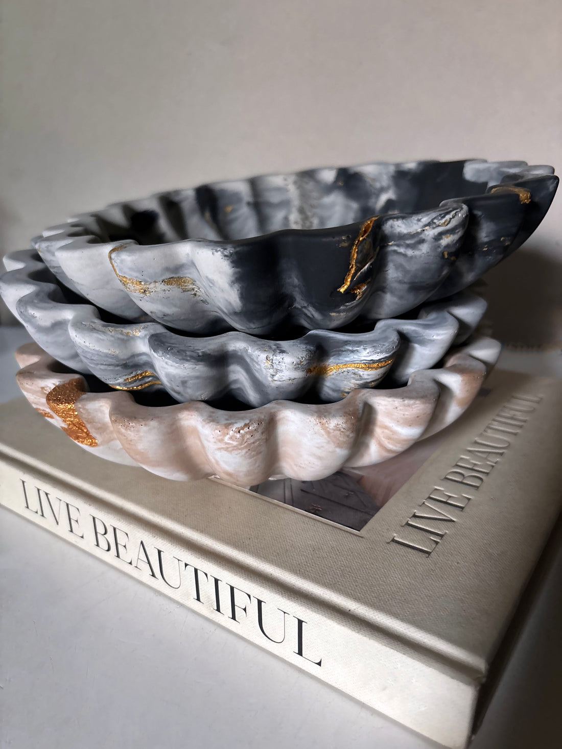 Large Ruffle Bowl