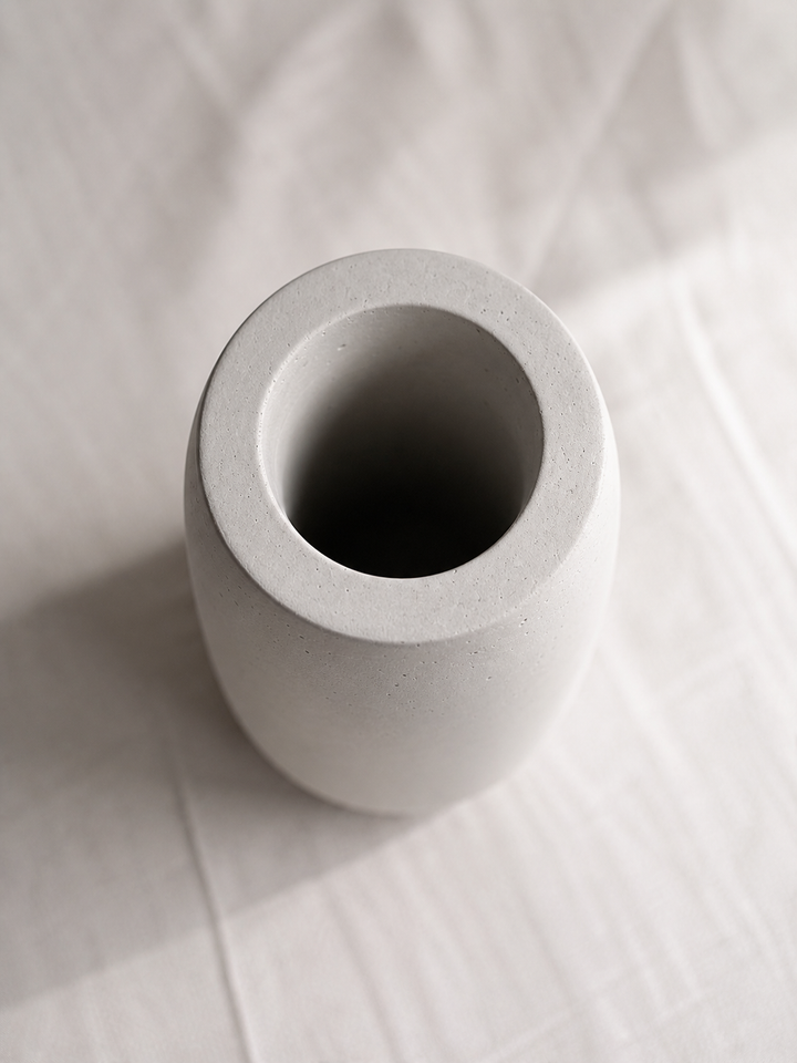 Medium Minimal Vase
